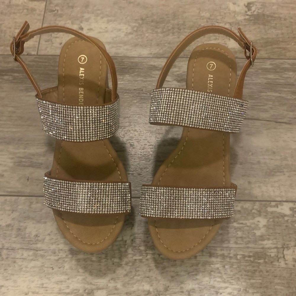 Platform Sandals - Picture 3 of 10